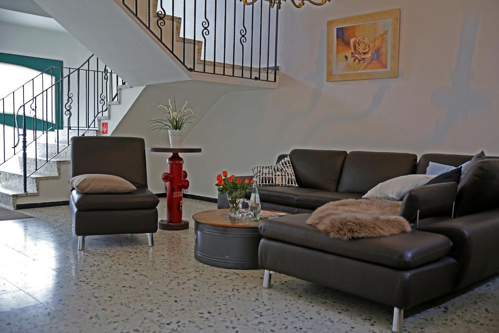 Hotel In Der Strassen โซลิงเงน ภายนอก รูปภาพ